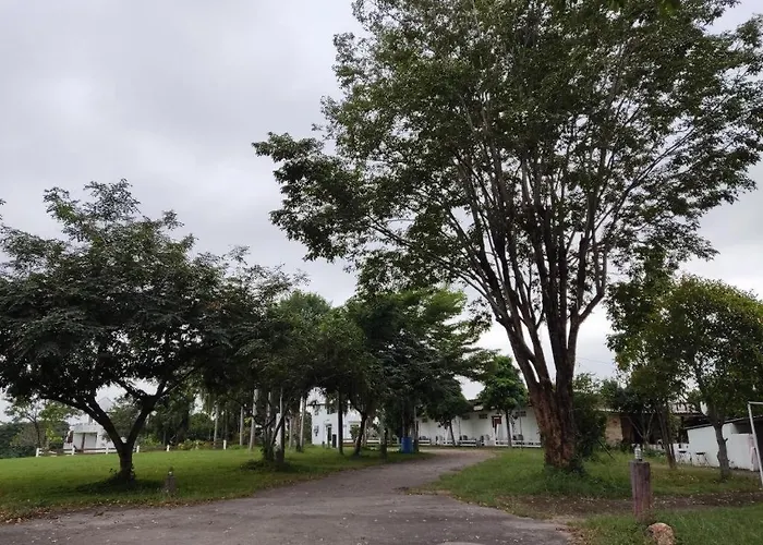 Resort Banrai Pornsawun 4*
