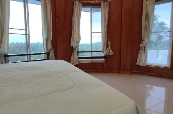Banrai Pornsawun 4* สวนผึ้ง